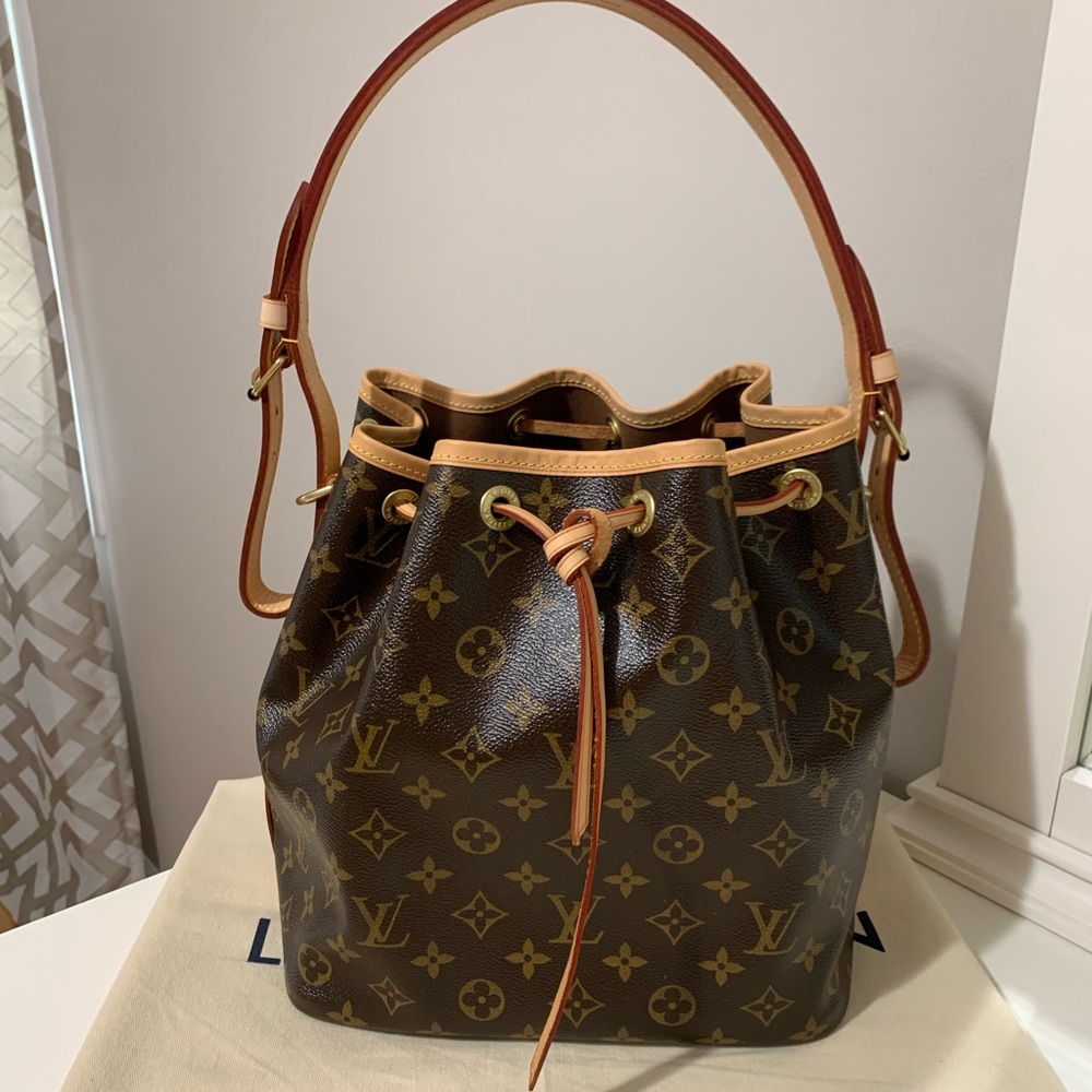SOLD Authentic Louis Vuitton petite noe NM.